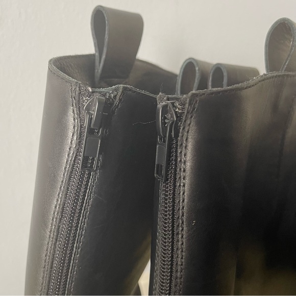 ANN DEMEULEMEESTER // Stein tall flat leather black boots (37) - Picture 3 of 7